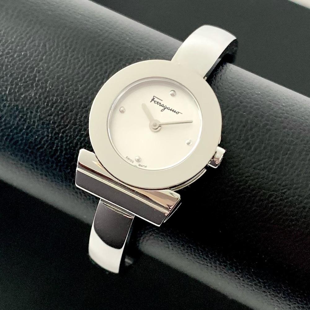 NWT Salvatore Ferragamo Gancino Watch